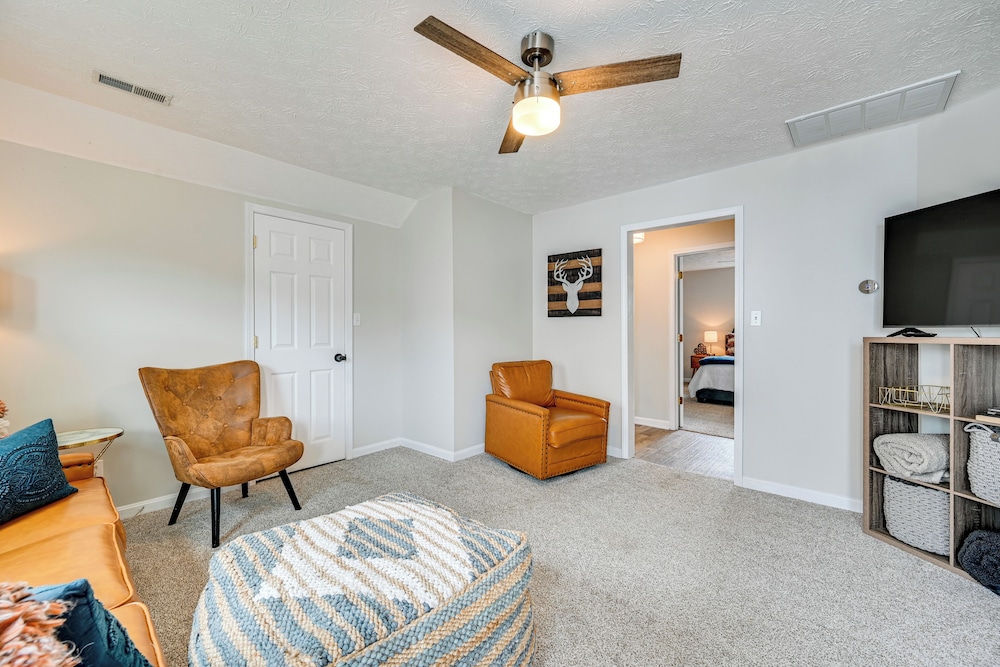 Walk to Dtwn Greensburg: Charming Unit w/ Deck!
