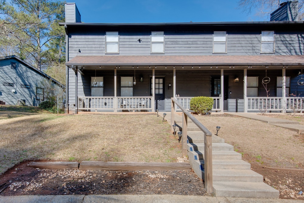 Smyrna Vacations - Smyrna Townhome Rental  4 Mi to The Battery! - Property Image 3