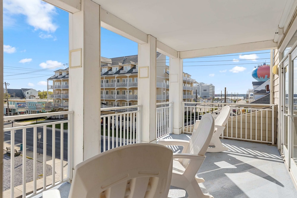 OCHG Ocean 1 Suites