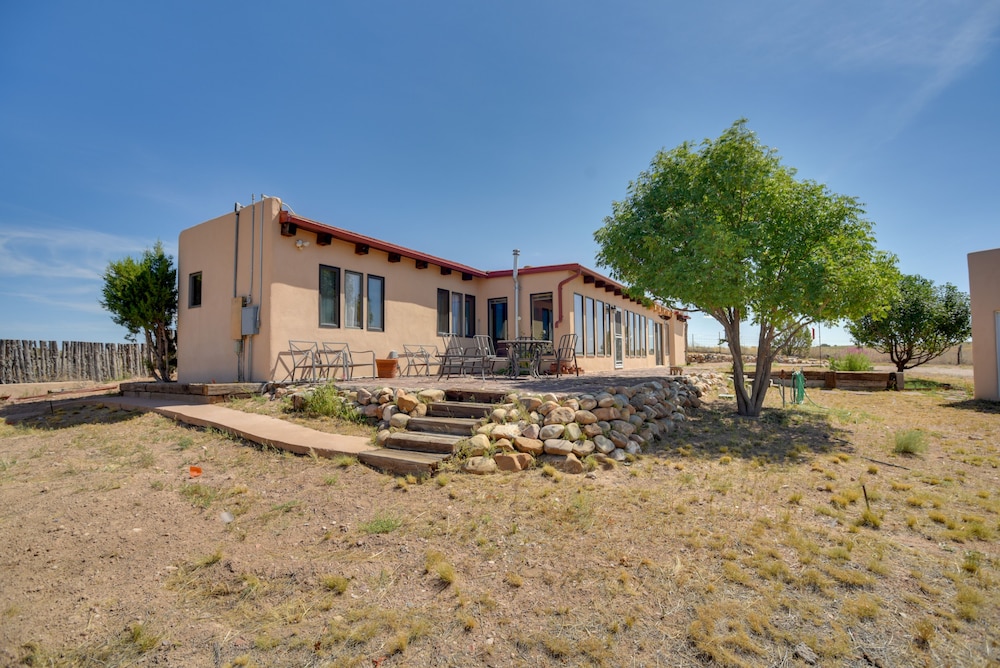 Santa Fe Adobe Vacation Rental w/ Mountain Views! view 3