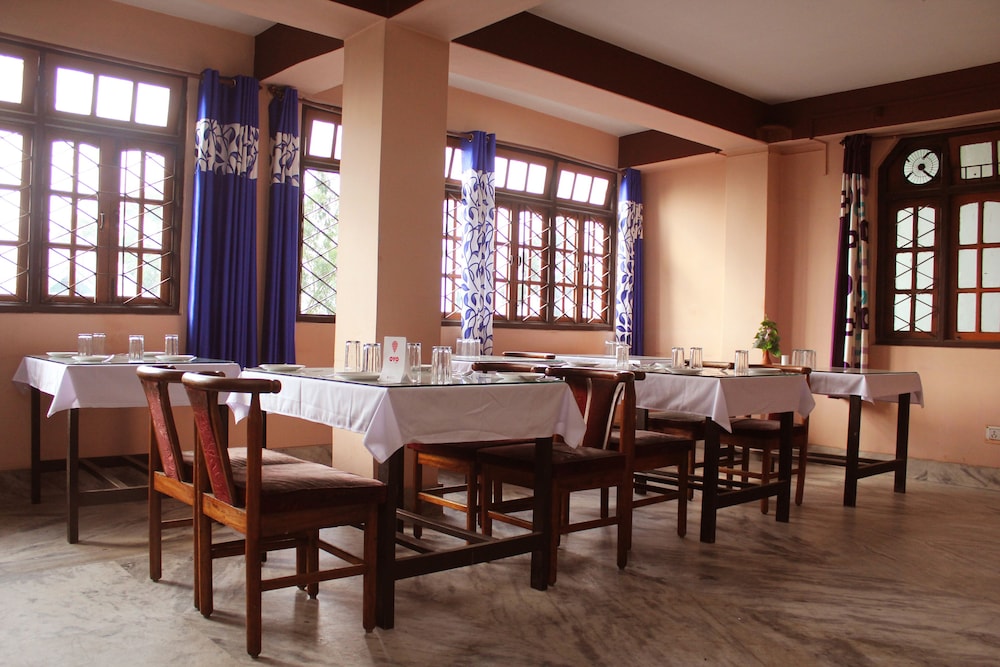 OYO 8719 Hotel Deep Residency