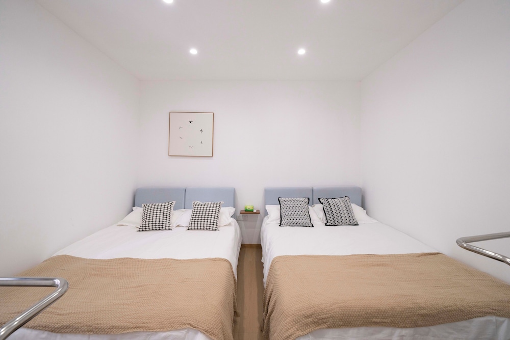 Book and Bed - Xujiahui