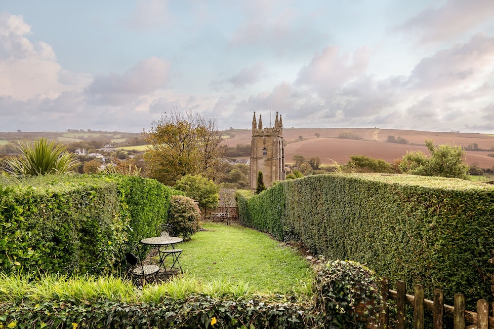Pear Tree Cottage in South Milton