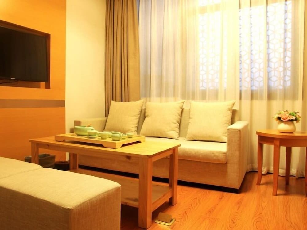GreenTree Inn Fuzhou Gushilou District North Xierhuan Road Zuohai park Express Hotel