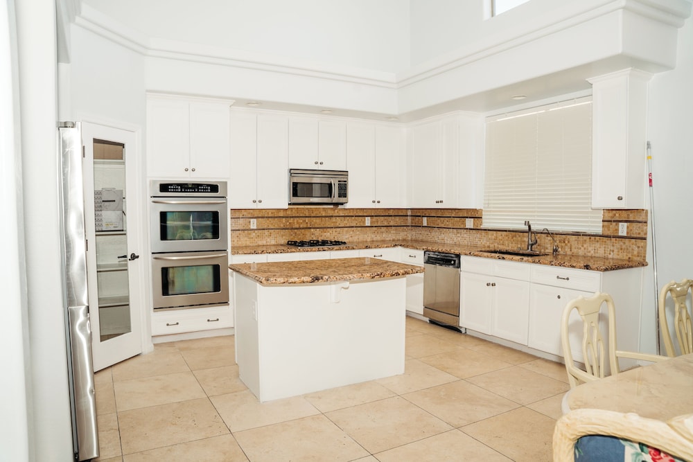 Large Family Home Near Phoenix