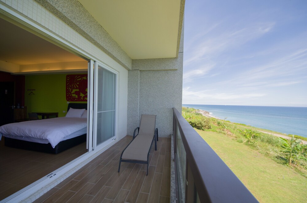 White Spray B&B