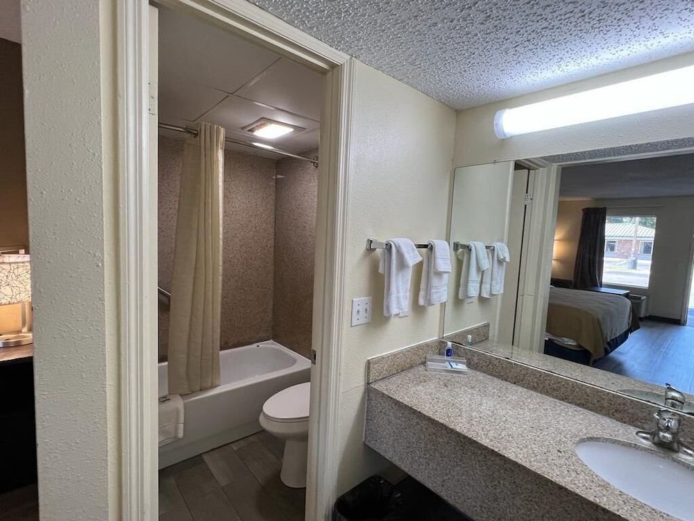 Rodeway Inn Walterboro I-95