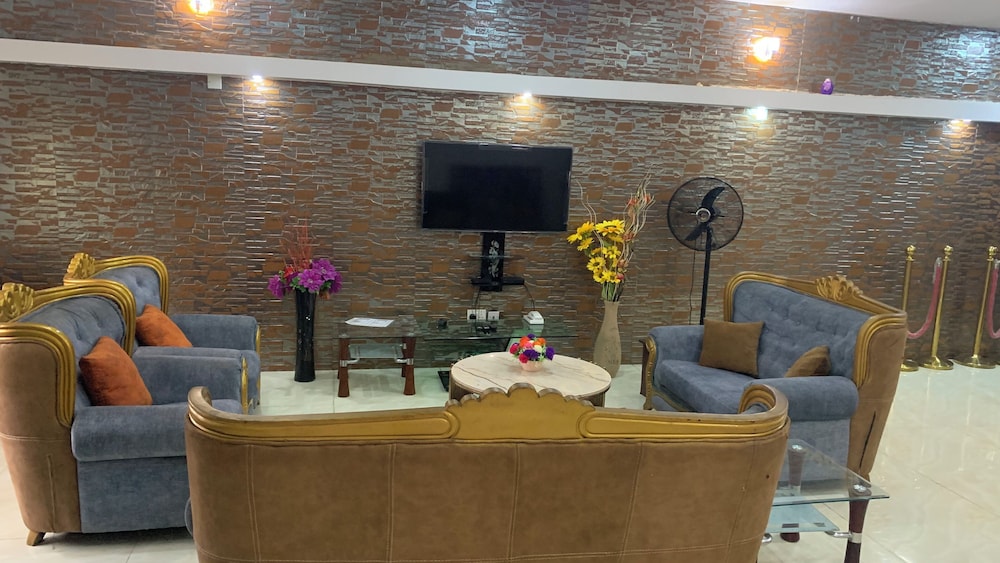 Rossy's Apartments Serviced Apts Abuja