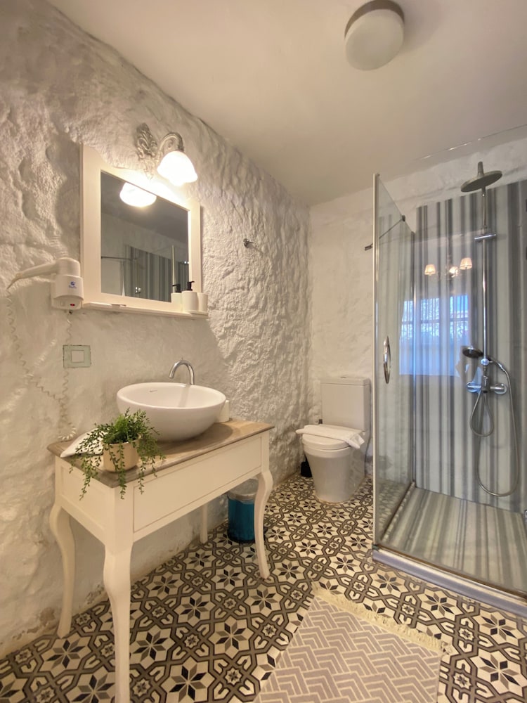 Mina Otel by Adda Alaçatı
