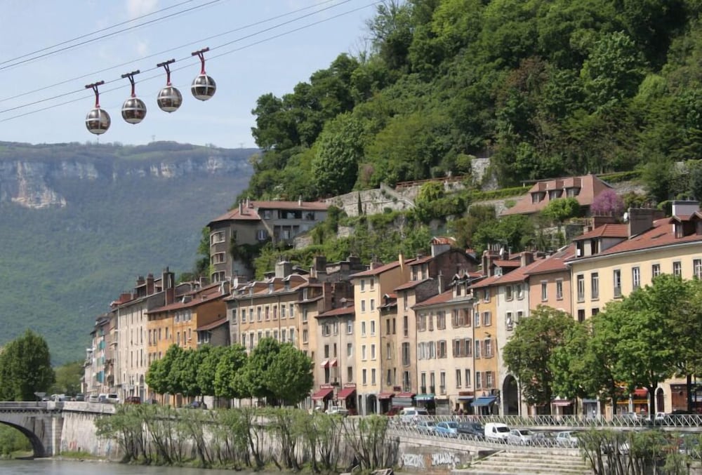 Auberge de Jeunesse HI Grenoble