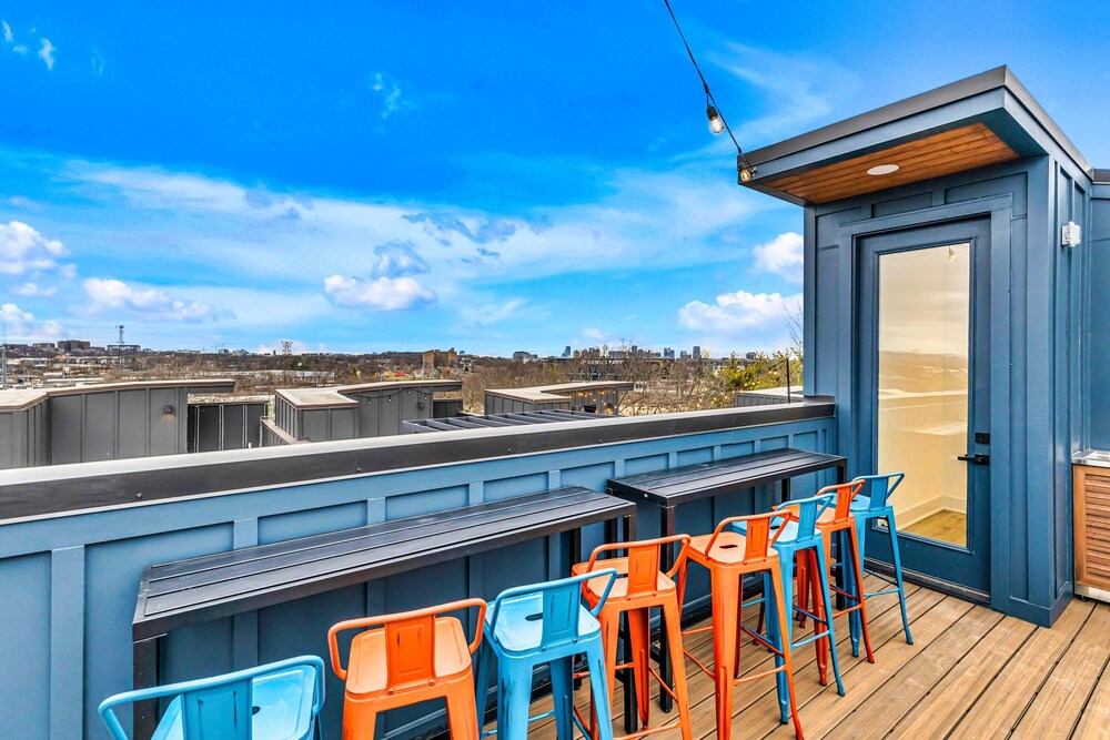Two Homes Hot Tub Rooftop Deck in Nashville