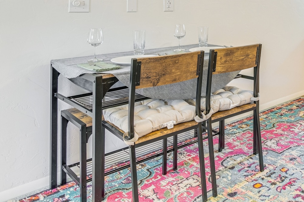 1 Mi to Tennyson St Shops & Eats: Laid-back Apt