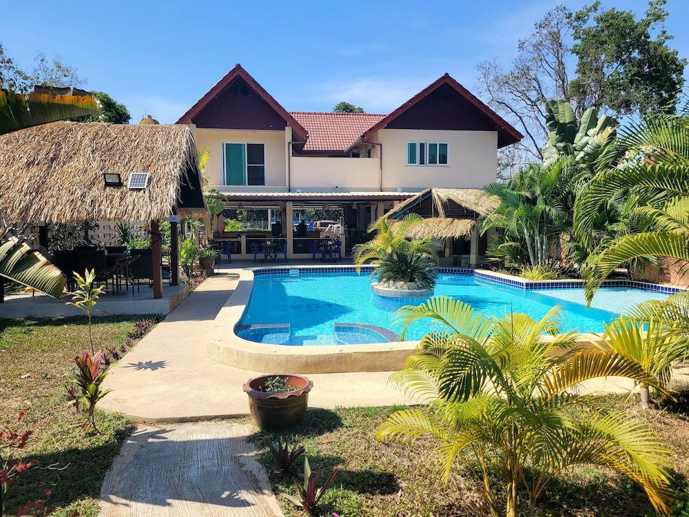 Mistercheck paradise bungalows, photo 9
