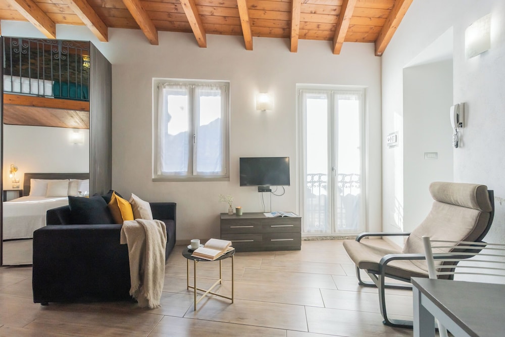 Domus in Como by Rent all Como