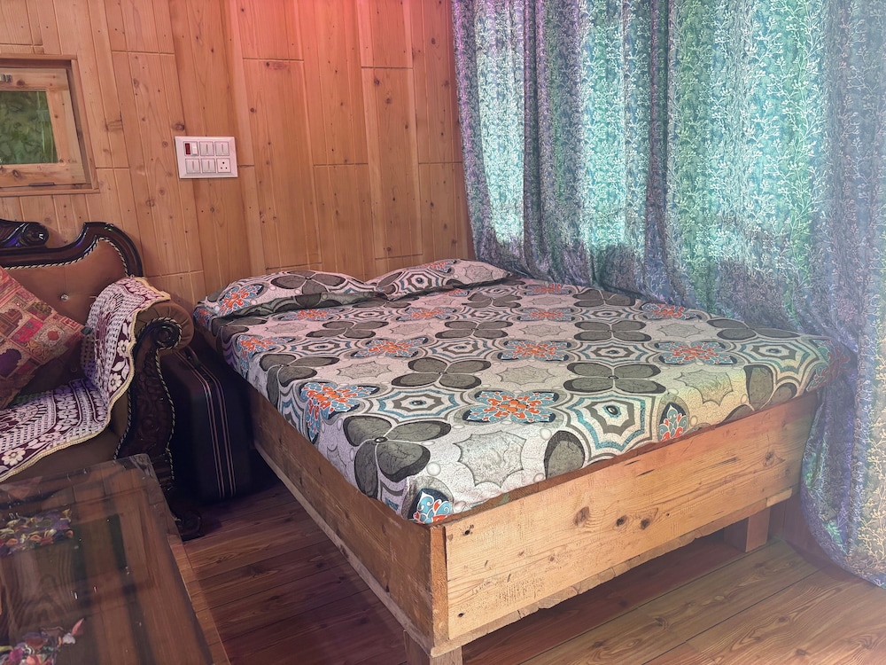 Viraaj Homestay