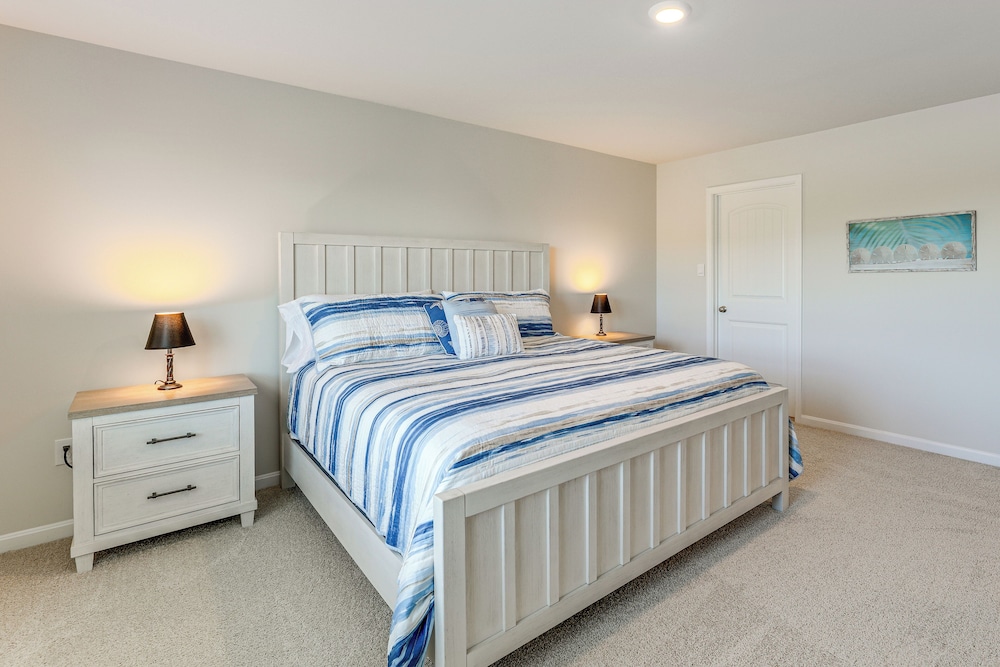 Modern Millville Home: 5 Mi to Beach & Boardwalk!