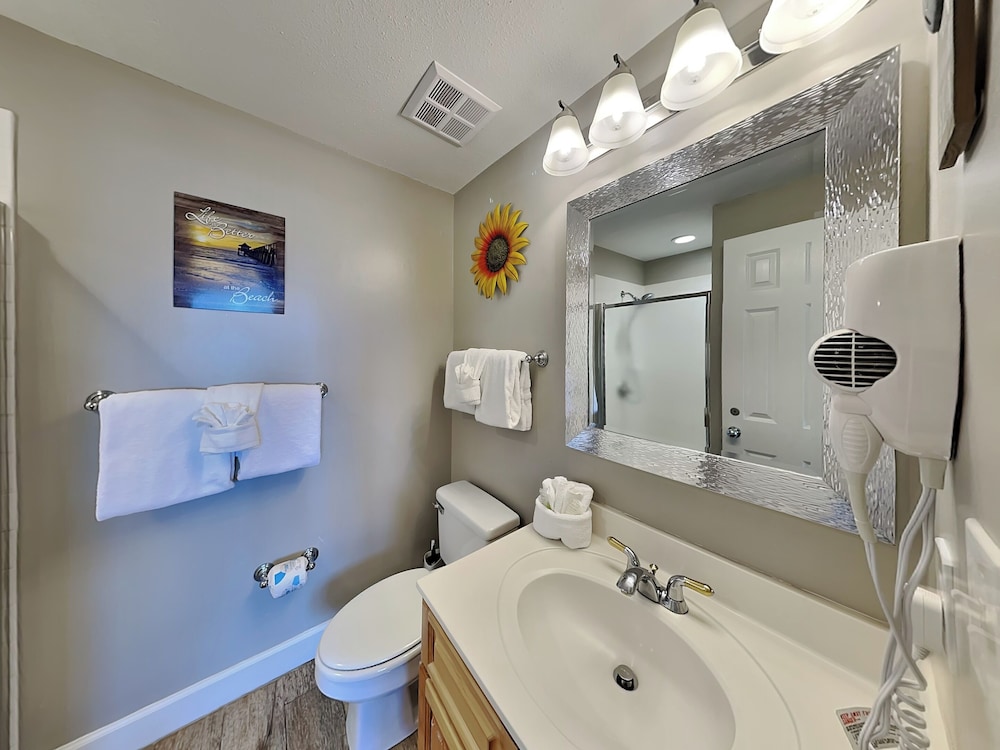 The Beach Club - Avalon #1604 by Southern Vacation Rentals