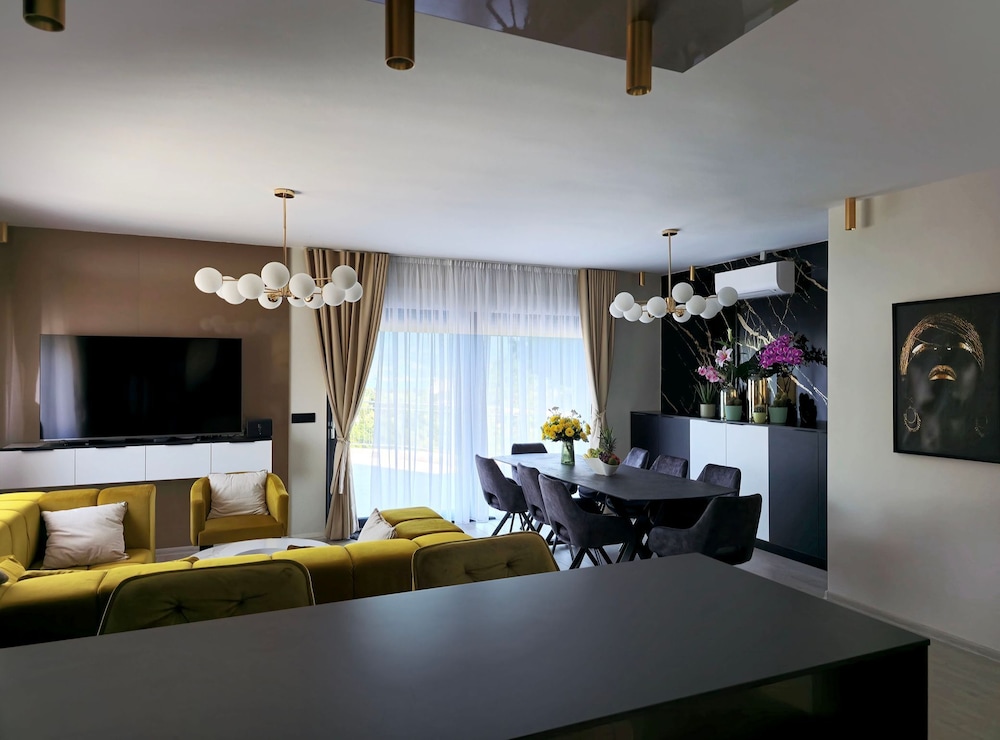 Villa Golden Grain