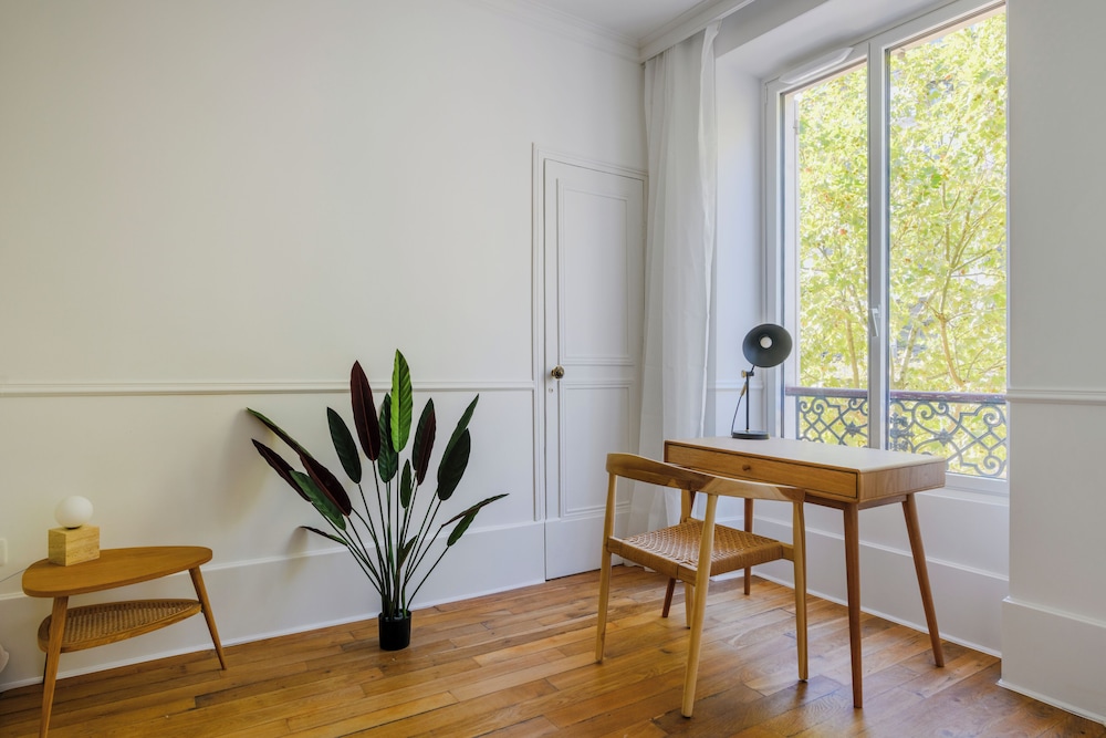 Paris Center Colisée residence