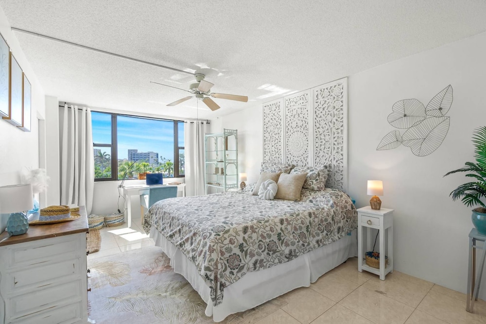 Harbor Towers Ocean View Escape