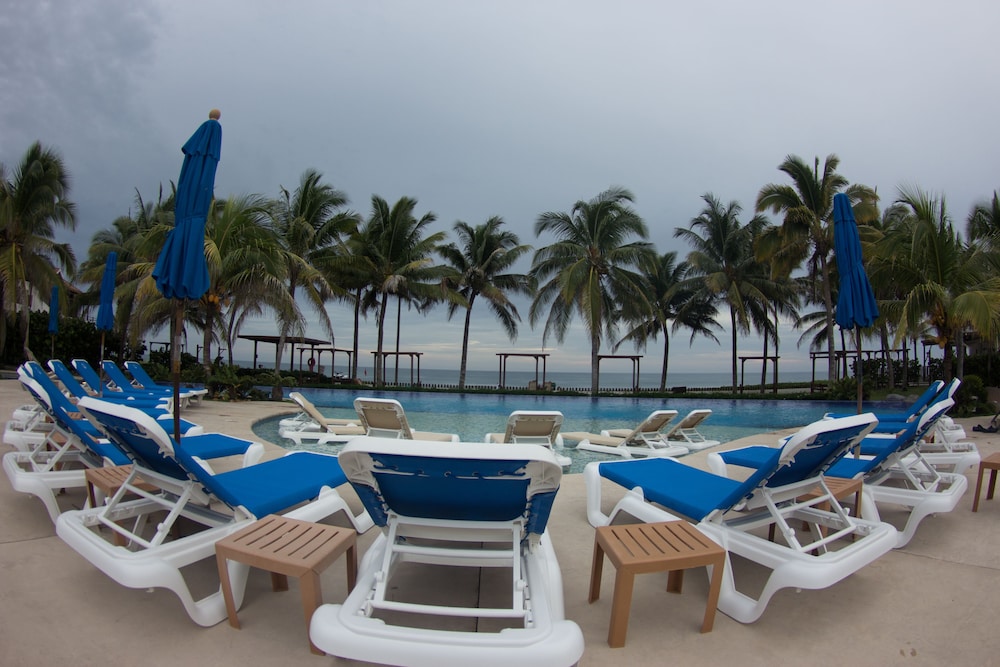 Luxury Villas Monterrico