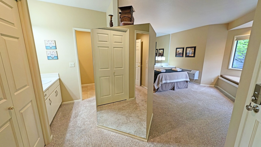 Mt Bachelor Village 332 B 1 Bedroom Condo