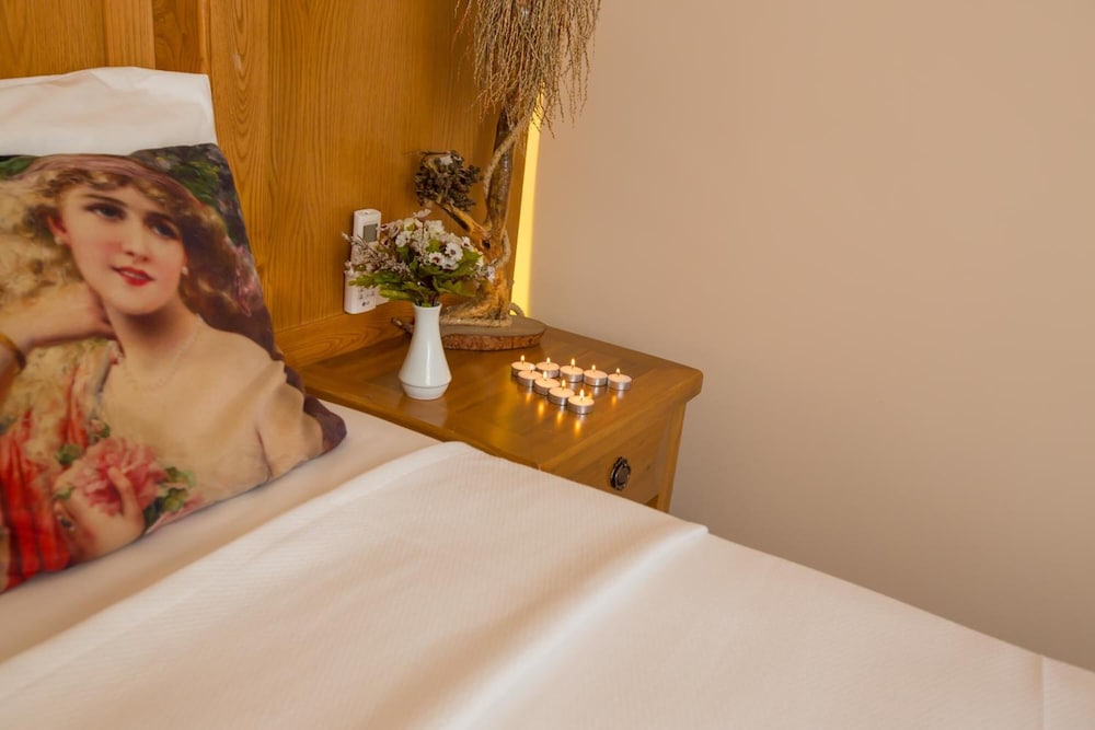 The Peraport Otel - Image 28