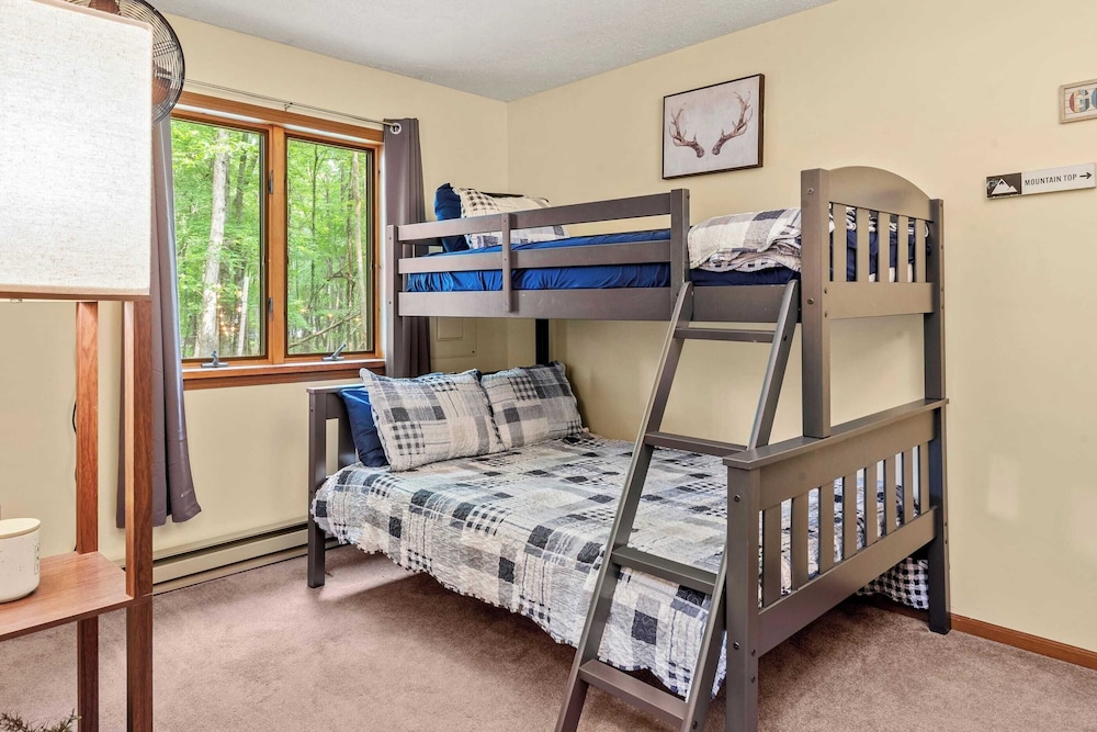 Deer Hollow by Avantstay Big Yard + Lake Access