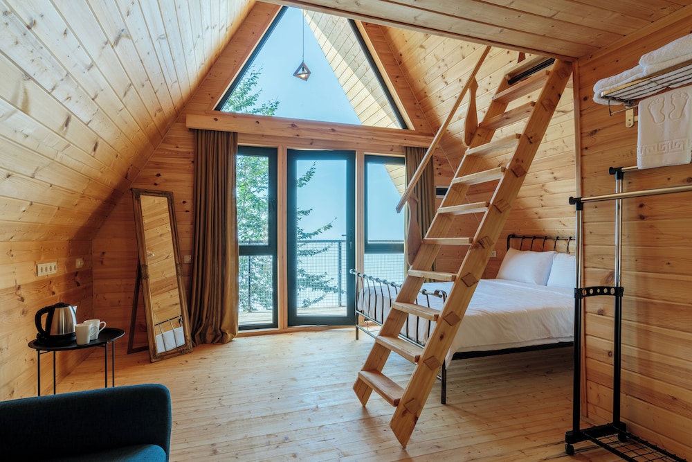 Chalet Kvirike view 3