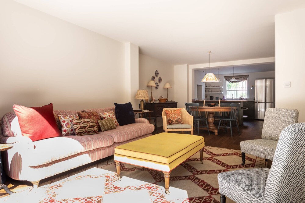 Vernon Street by Onefinestay