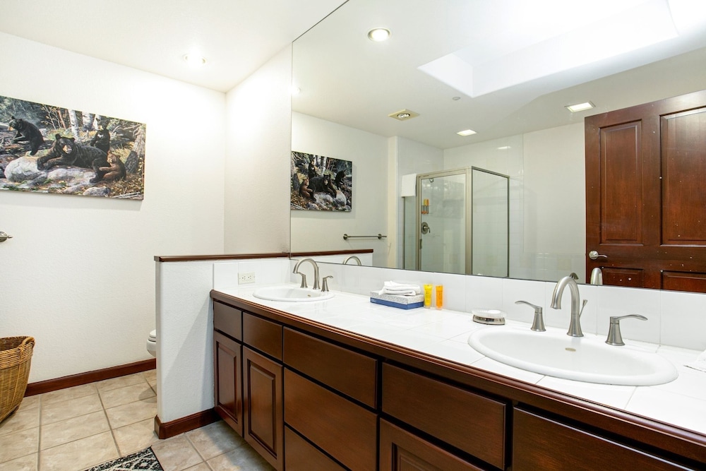 304 Spruce Tree Lodge 3 Bedroom Condo by Redawning