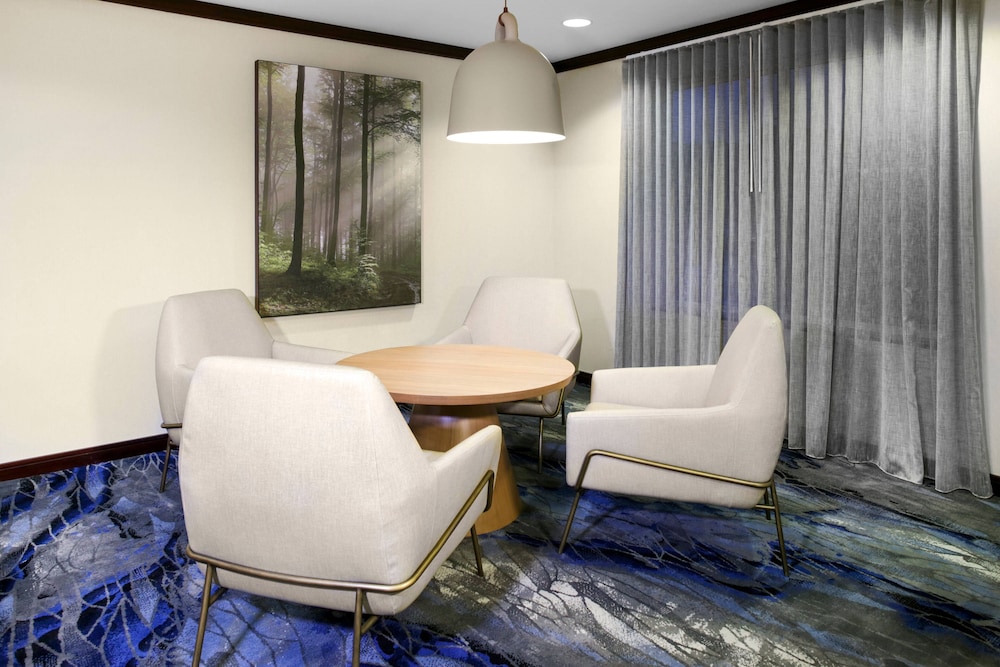 Milledgeville Vacations - Fairfield Inn  Suites Milledgeville - Property Image 3