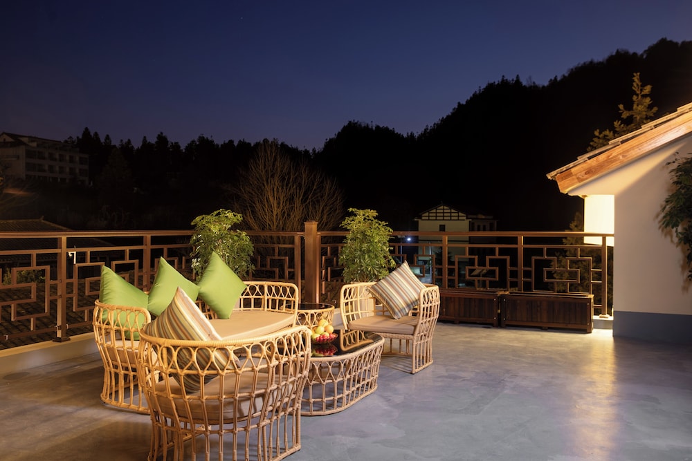 Zhangjiajie Valley Love Holiday Hotel