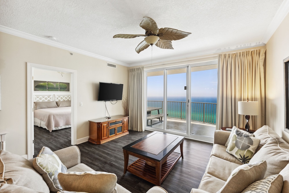 Twin Palms by Book That Condo