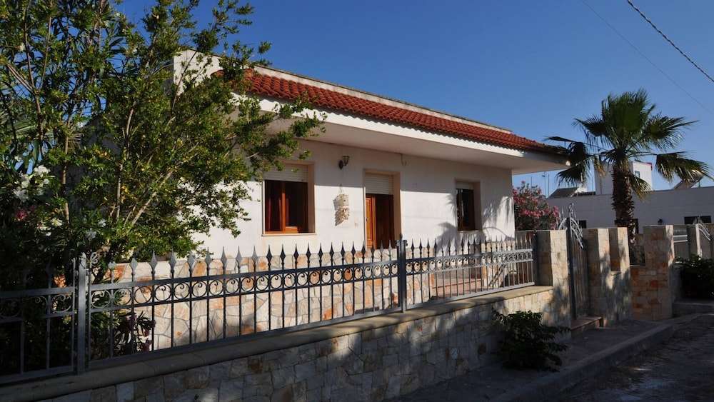 Villa Bellavista 8 Guests 3 Bedrooms by the sea