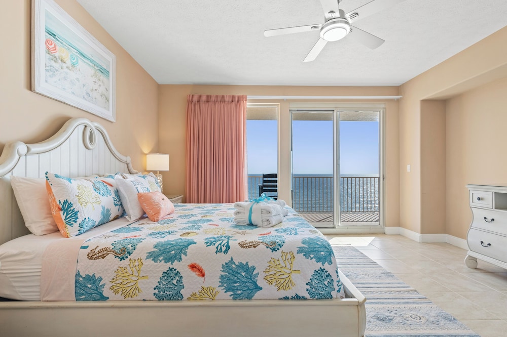 Treasure Shores3br Beachfront Corner Unit Sleeps 8 With Stunning Gulf Views!