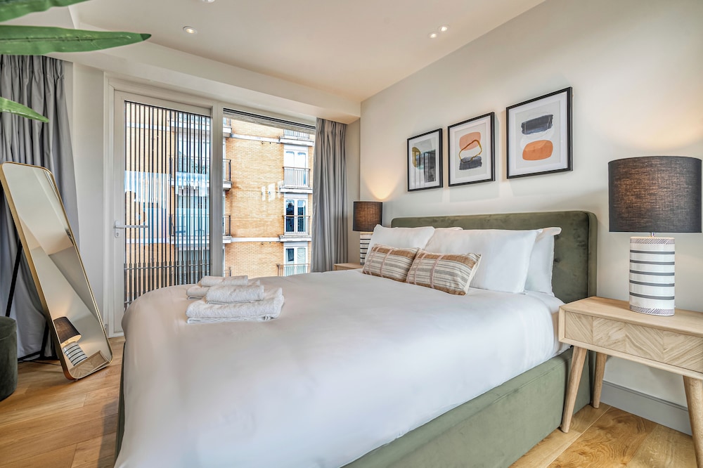 Luxury flats near Big Ben and London Eye