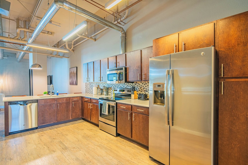 ROVE LIVING/KL - The Fredrick Tempe