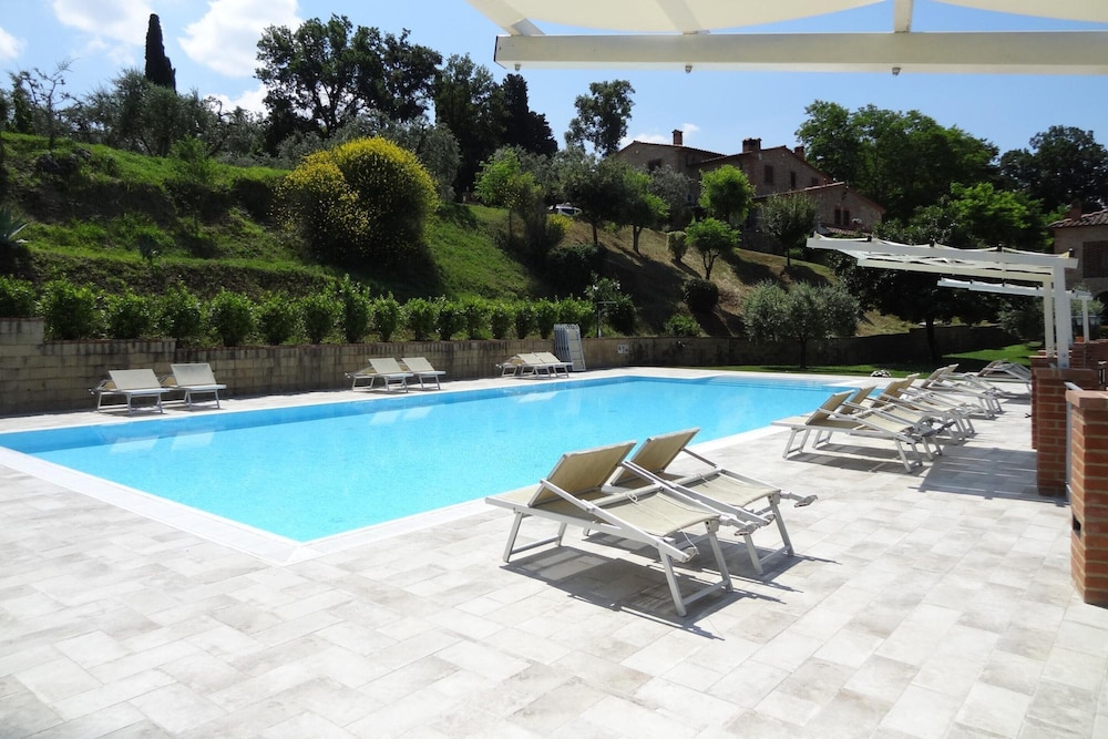 Apartment in Volterra With Panoramic Views