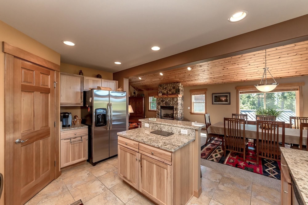 Tiger Lilly Lodge