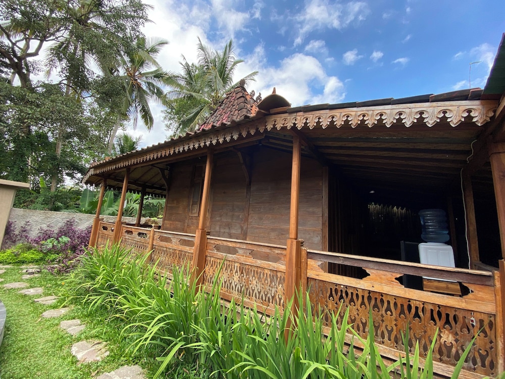 D'Ethnic Ubud Villa