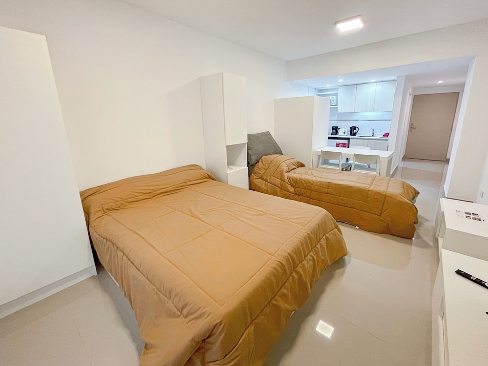 Ayres Suites Moreno