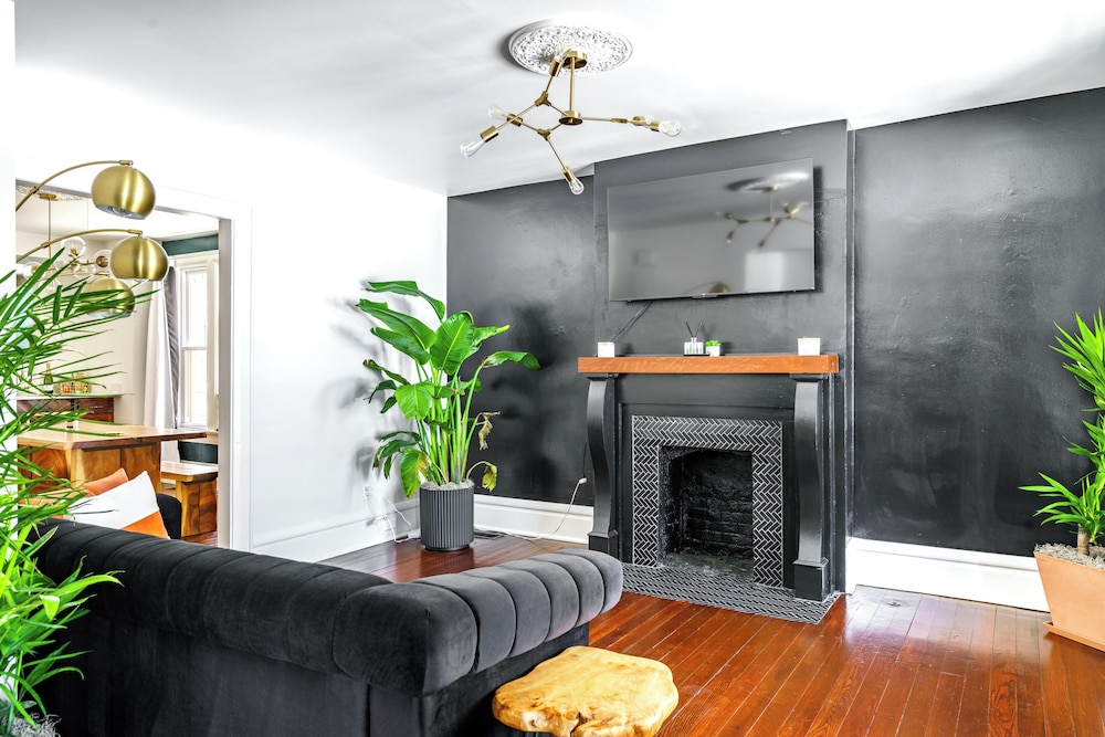 Jungle House Boutique Suites – Short North & Convention Center