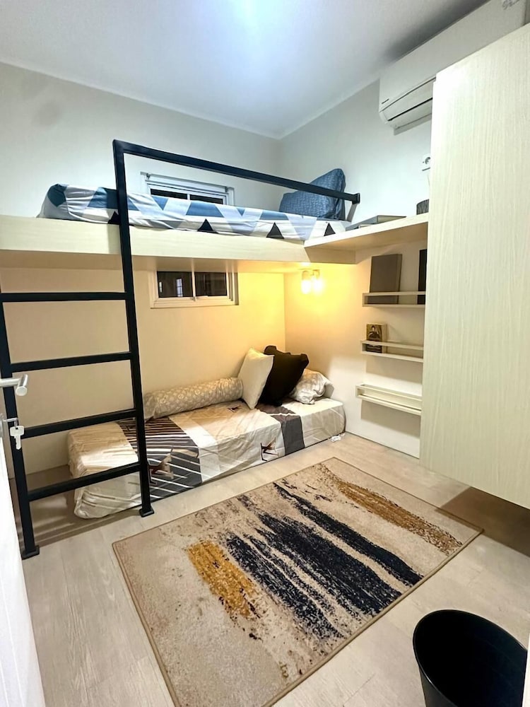 Suite Room by Echa at Alesha House