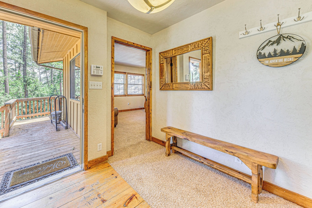 Hot Tub Haven w/ Game Room & Grill in Ruidoso!