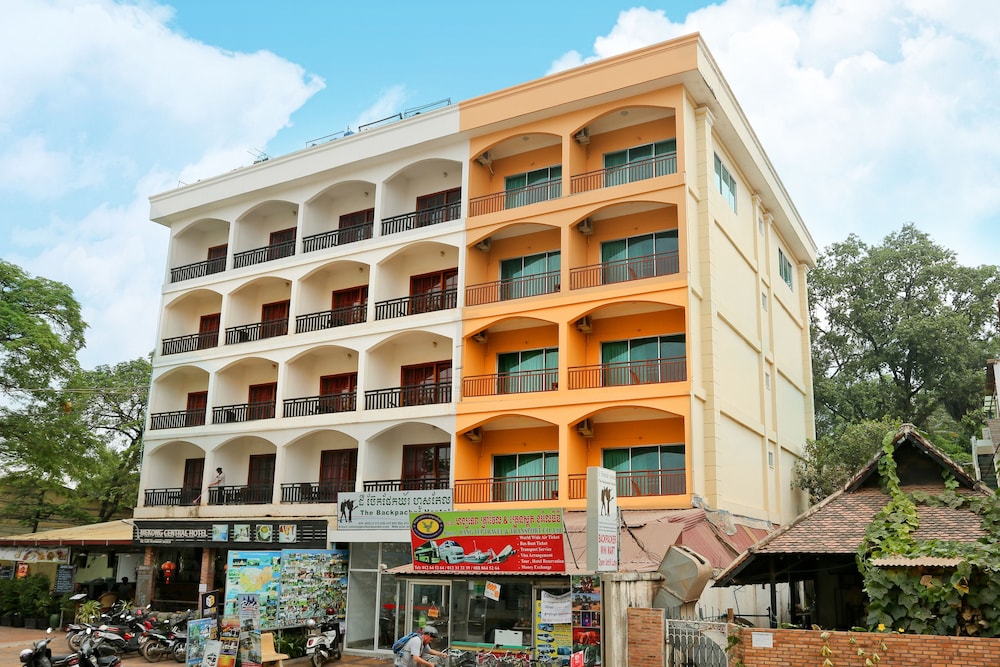 Hang Tep Hostel