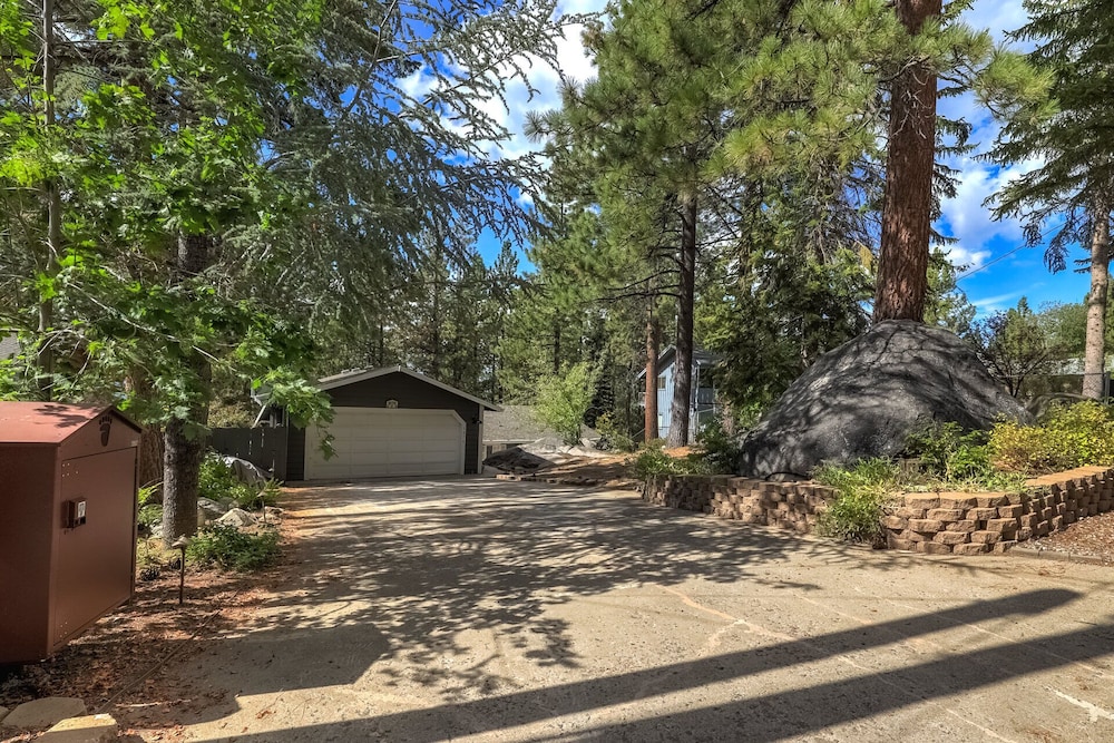 Zephyr Cove Zen - Property Image 3
