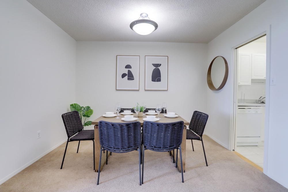Airport Proximity- Apt in Crystal City