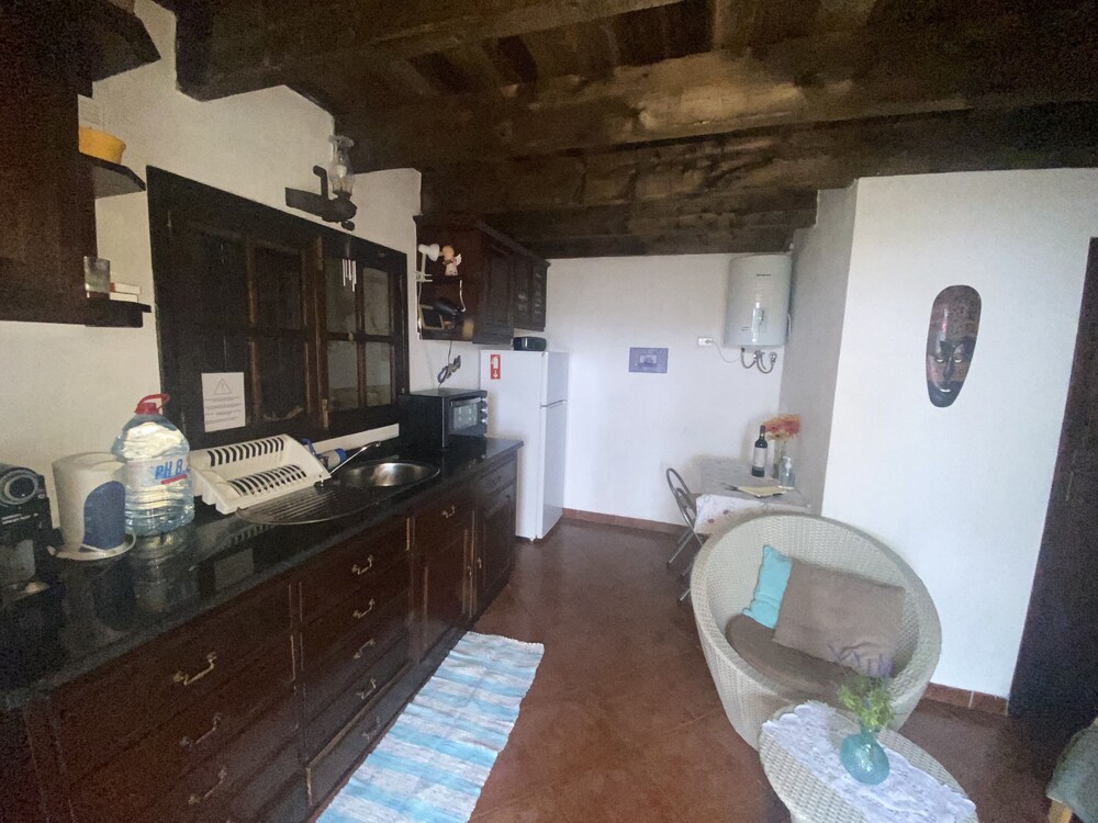 The Perfect Cottage - 1 Bedroom Cottage Sleeps 4 view 5