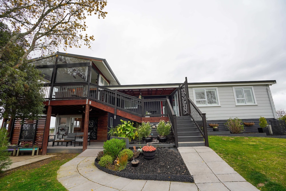 Kiwi Retreat By Aotearoa Escapes